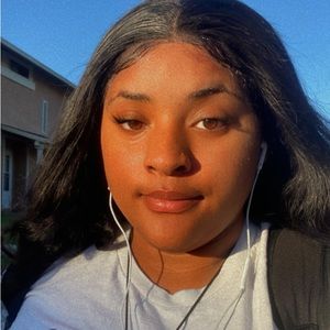 Meet your Posher, Mimi